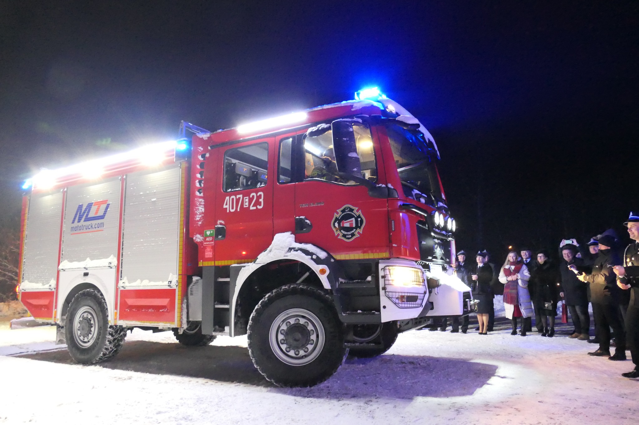 Ilustracja do informacji: Nowy samochód ratowniczo - gaśniczy w OSP Niedyszyna