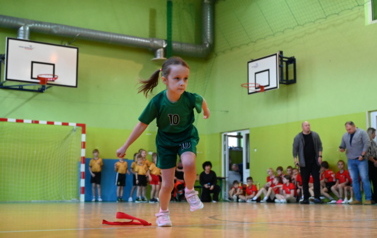Międzyszkolny turniej gier i zabaw w Dobrzelowie 61