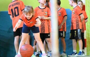 Międzyszkolny turniej gier i zabaw w Dobrzelowie 84