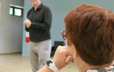 Opaski bezpieczeństwa trafiły do senior&oacute;w z terenu Gminy Bełchat&oacute;w 7