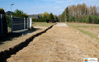 Ruszły prace przy budowie drogi betonowej w Janinie 9