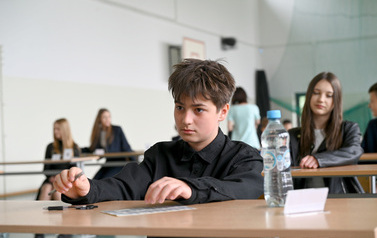 Egzamin &oacute;smoklasist&oacute;w w szkołach prowadzonych przez Gminę Bełchat&oacute;w 59