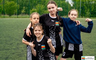 Dobiecin_pilka_nozna_dziewczyn-8480