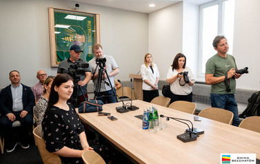 Podpisanie umowy na budowę blok&oacute;w SIM w Dobrzelowie 25