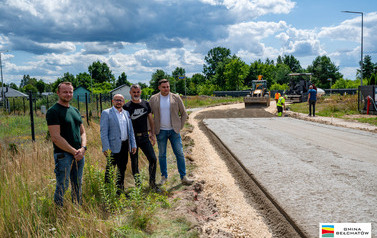 Budowa drogi betonowej w Kałdunach na ostatniej prostej 11
