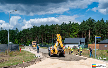 Budowa drogi betonowej w Kałdunach na ostatniej prostej 13
