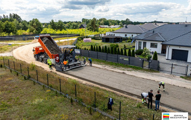 Budowa drogi betonowej w Kałdunach na ostatniej prostej 24