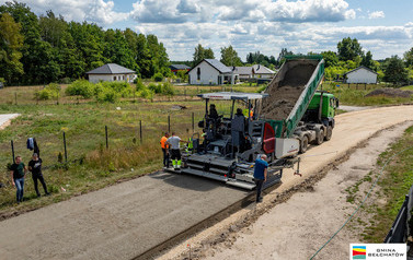 Budowa drogi betonowej w Kałdunach na ostatniej prostej 28