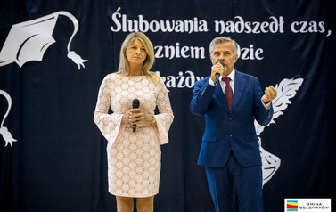 Ślubowanie pierwszoklasist&oacute;w w ZSP w Łękawie 1