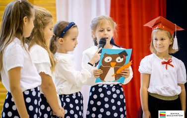 Ślubowanie pierwszoklasist&oacute;w w ZSP w Łękawie 8