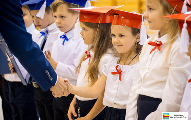 Ślubowanie pierwszoklasist&oacute;w w ZSP w Łękawie 22