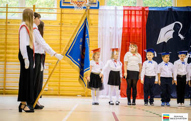 Ślubowanie pierwszoklasist&oacute;w w ZSP w Łękawie 29