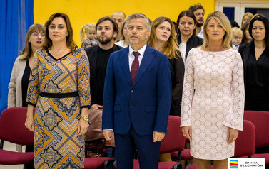 Ślubowanie pierwszoklasist&oacute;w w ZSP w Łękawie 58