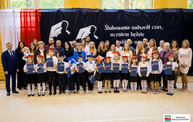 Ślubowanie pierwszoklasist&oacute;w w ZSP w Łękawie 63