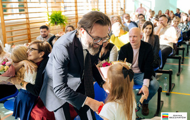 Ślubowanie pierwszoklasist&oacute;w w ZSP w Domiechowicach 4