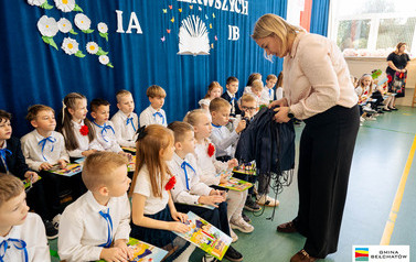 Ślubowanie pierwszoklasist&oacute;w w ZSP w Domiechowicach 27