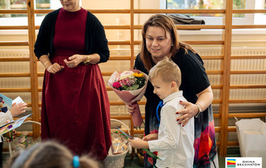 Ślubowanie pierwszoklasist&oacute;w w ZSP w Domiechowicach 41