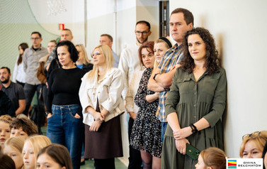 Ślubowanie pierwszoklasist&oacute;w w ZSP w Domiechowicach 103