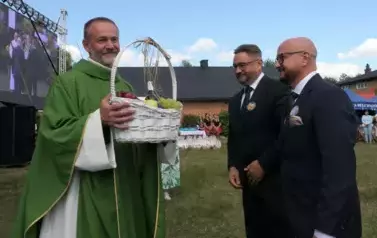 Dożynki Gminne w Oleśniku - Porębach 17