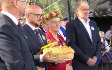 Dożynki Gminne w Oleśniku - Porębach 332