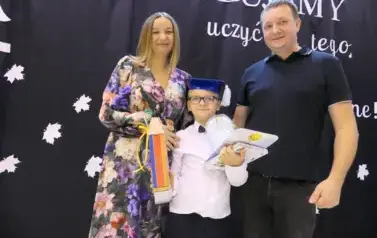 Ślubowanie pierwszak&oacute;w w Zespole Szkolno - Przedszkolnym w Łękawie 1