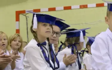 Ślubowanie pierwszak&oacute;w w Zespole Szkolno - Przedszkolnym w Łękawie 11