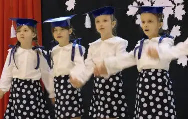 Ślubowanie pierwszak&oacute;w w Zespole Szkolno - Przedszkolnym w Łękawie 18