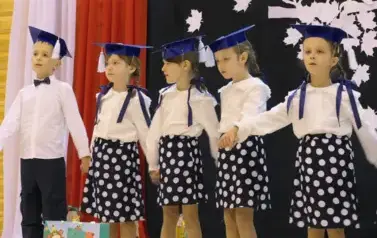 Ślubowanie pierwszak&oacute;w w Zespole Szkolno - Przedszkolnym w Łękawie 20