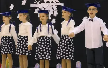 Ślubowanie pierwszak&oacute;w w Zespole Szkolno - Przedszkolnym w Łękawie 21