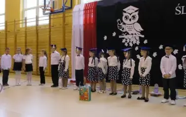 Ślubowanie pierwszak&oacute;w w Zespole Szkolno - Przedszkolnym w Łękawie 22