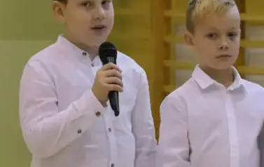 Ślubowanie pierwszak&oacute;w w Zespole Szkolno - Przedszkolnym w Łękawie 24
