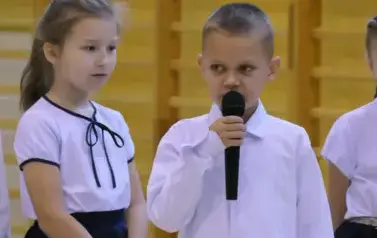 Ślubowanie pierwszak&oacute;w w Zespole Szkolno - Przedszkolnym w Łękawie 27