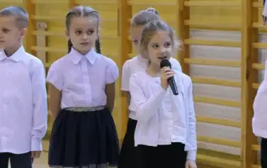 Ślubowanie pierwszak&oacute;w w Zespole Szkolno - Przedszkolnym w Łękawie 30