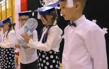 Ślubowanie pierwszak&oacute;w w Zespole Szkolno - Przedszkolnym w Łękawie 34