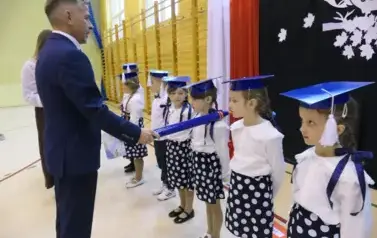 Ślubowanie pierwszak&oacute;w w Zespole Szkolno - Przedszkolnym w Łękawie 48