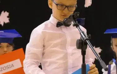 Ślubowanie pierwszak&oacute;w w Zespole Szkolno - Przedszkolnym w Łękawie 82