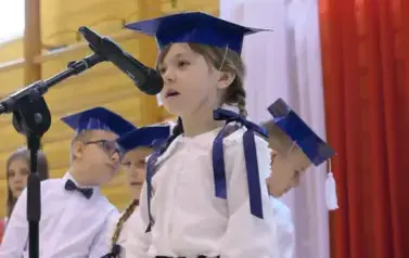 Ślubowanie pierwszak&oacute;w w Zespole Szkolno - Przedszkolnym w Łękawie 89