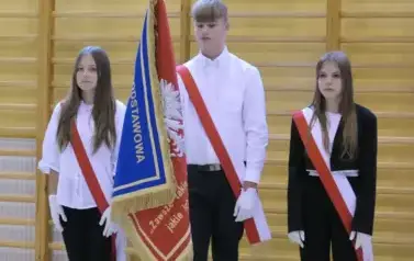 Ślubowanie pierwszak&oacute;w w Zespole Szkolno - Przedszkolnym w Łękawie 111