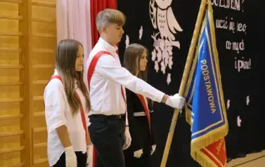 Ślubowanie pierwszak&oacute;w w Zespole Szkolno - Przedszkolnym w Łękawie 118