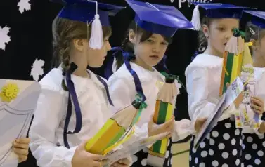 Ślubowanie pierwszak&oacute;w w Zespole Szkolno - Przedszkolnym w Łękawie 124