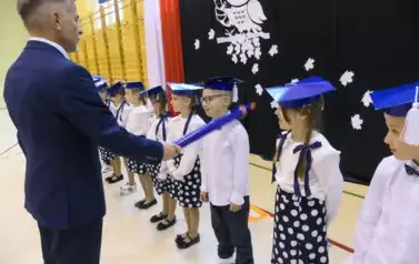Ślubowanie pierwszak&oacute;w w Zespole Szkolno - Przedszkolnym w Łękawie 126
