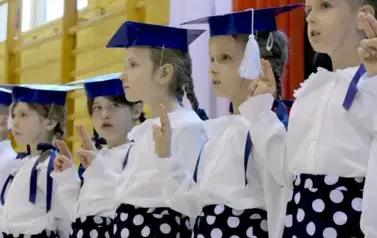 Ślubowanie pierwszak&oacute;w w Zespole Szkolno - Przedszkolnym w Łękawie 127