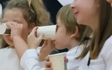 Ślubowanie pierwszak&oacute;w w Szkole Podstawowej w Dobiecinie 96