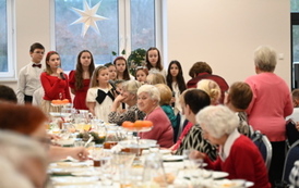 Gminna Wigilia dla Senior&oacute;w w Łękawie 9