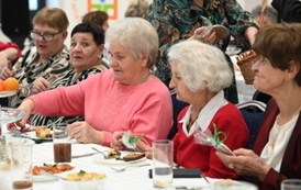 Gminna Wigilia dla Senior&oacute;w w Łękawie 20