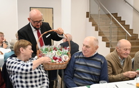 Gminna Wigilia dla Senior&oacute;w w Łękawie 23