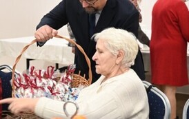 Gminna Wigilia dla Senior&oacute;w w Łękawie 25