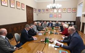 O inwestycji w strefie przemysłowej w Domiechowicach na spotkaniach w Ł&oacute;dzkim Urzędzie Wojew&oacute;dzkim i w Urzędzie Marszałkowskim w Łodzi 15