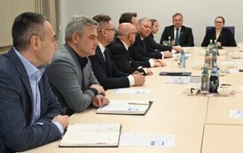 O inwestycji w strefie przemysłowej w Domiechowicach na spotkaniach w Ł&oacute;dzkim Urzędzie Wojew&oacute;dzkim i w Urzędzie Marszałkowskim w Łodzi 45