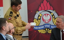 Przekazanie czujek czadu i dymu w KP PSP w Bełchatowie 11